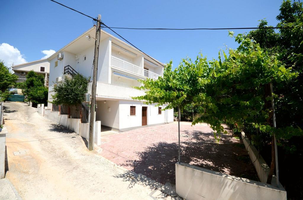 Apartments Vinka Трогир Екстериор снимка