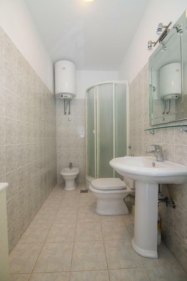 Apartments Vinka Трогир Екстериор снимка