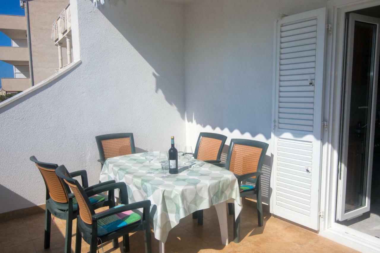 Apartments Vinka Трогир Екстериор снимка